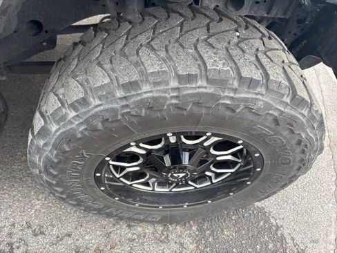 Used 2021 Jeep Gladiator Overland w/ Uconnect 4C Nav & Sound Group image 11