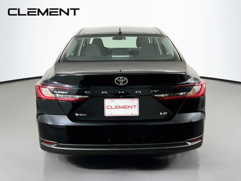 Used 2025 Toyota Camry LE FWD image 7
