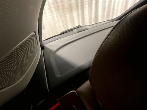 Used 2015 Audi Q3 2.0T Prestige w/ Prestige Package image 17