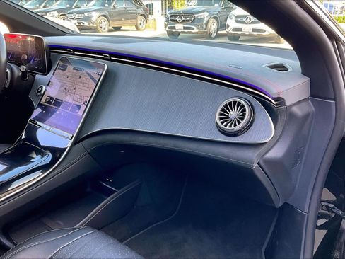 Used 2023 Mercedes-Benz EQE 500 4MATIC Sedan image 19