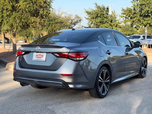 Used 2023 Nissan Sentra SR w/ SR Premium Package FWD image 5
