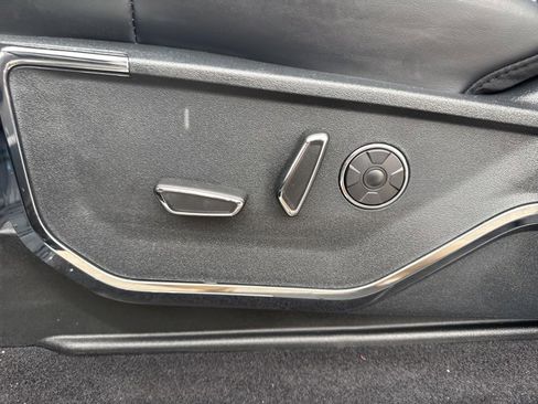 Used 2025 Ford F150 Platinum w/ Equipment Group 702A High image 14