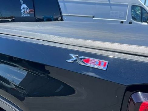 Used 2022 GMC Sierra 1500 SLT w/ SLT Premium Plus Package AWD/4WD image 3