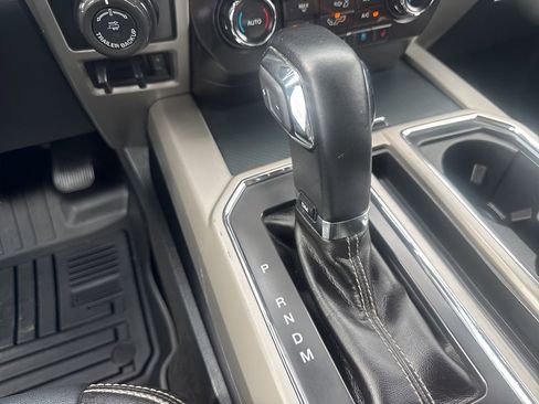 Used 2019 Ford F150 Lariat image 18