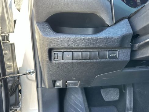 Used 2024 Toyota RAV4 XLE w/ Convenience Package AWD/4WD image 17