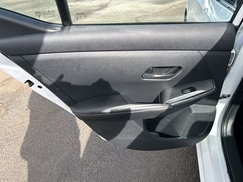 Used 2024 Nissan Sentra S image 32