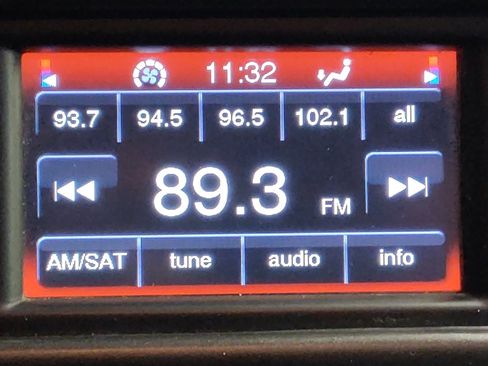 Used 2020 Dodge Journey SE w/ SE Popular Equipment Group image 25