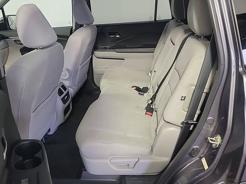 Used 2016 Honda Pilot EX image 16