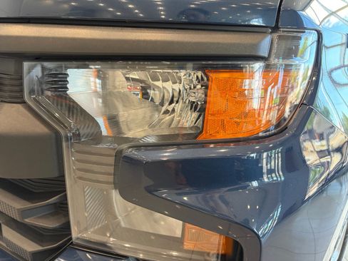 Used 2022 Chevrolet Silverado 1500 Custom AWD/4WD image 9