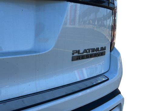 Used 2025 Nissan Armada Platinum Reserve AWD/4WD image 36
