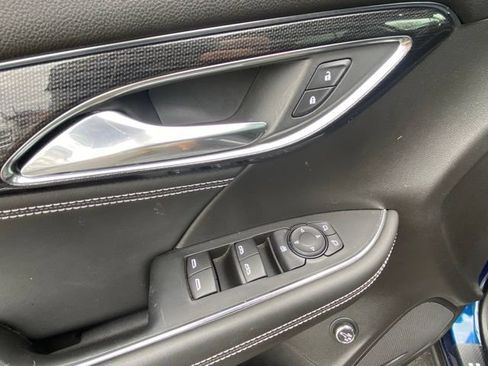 Used 2022 Buick Envision Preferred AWD/4WD image 19