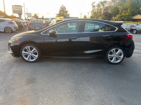 Used 2017 Chevrolet Cruze Premier w/ RS Package image 4