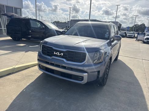 Used 2024 Kia Telluride SX w/ Towing Package FWD image 4