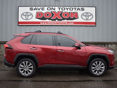 Used 2024 Toyota RAV4 Limited image 8