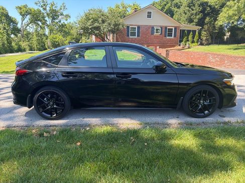 Used 2023 Honda Civic Sport image 37