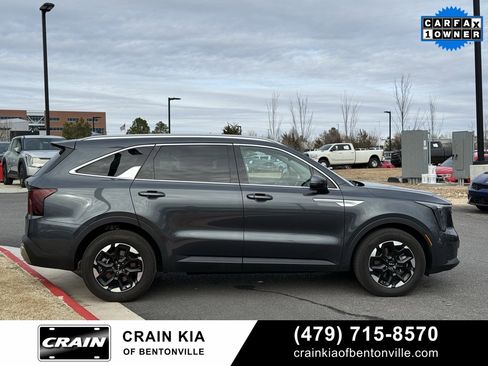 Certified 2025 Kia Sorento S w/ Panoramic Sunroof Package image 9