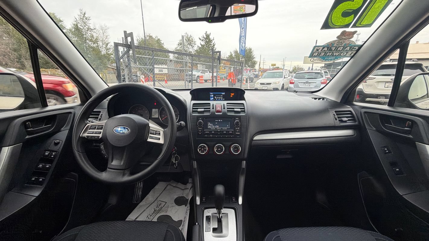 Used 2015 Subaru Forester 2.5i Premium w/ All-Weather Package AWD/4WD image 17