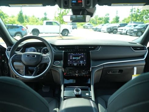 New 2026 Jeep Grand Cherokee L 4WD image 26