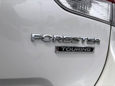 Used 2020 Subaru Forester Touring AWD/4WD image 32