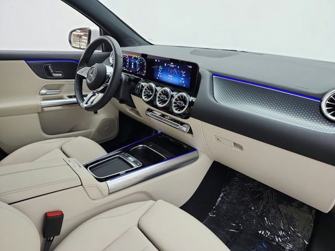 Certified 2025 Mercedes-Benz GLA 250 image 21