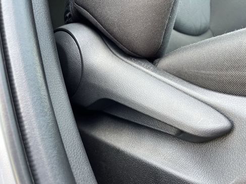 Used 2024 Toyota RAV4 XLE FWD image 26