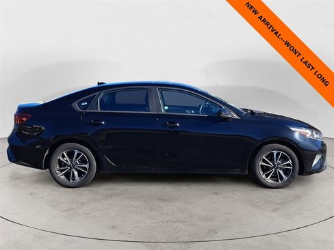 Used 2024 Kia Forte LXS image 2