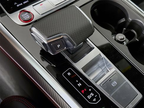 New 2025 Audi RS Q8 performance image 17