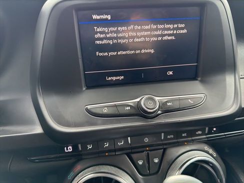 Used 2020 Chevrolet Camaro LT image 13