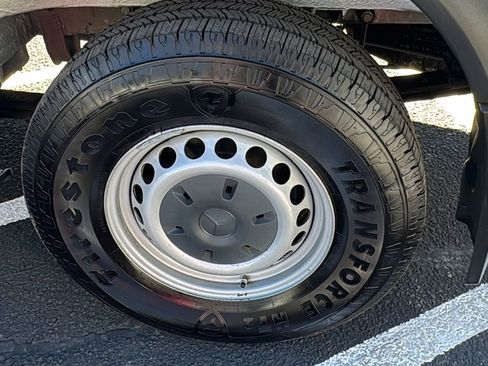 Used 2014 Mercedes-Benz Sprinter 2500 image 29