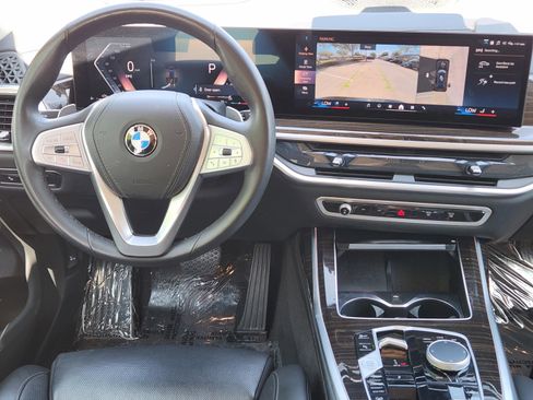 Used 2025 BMW X7 xDrive40i image 19