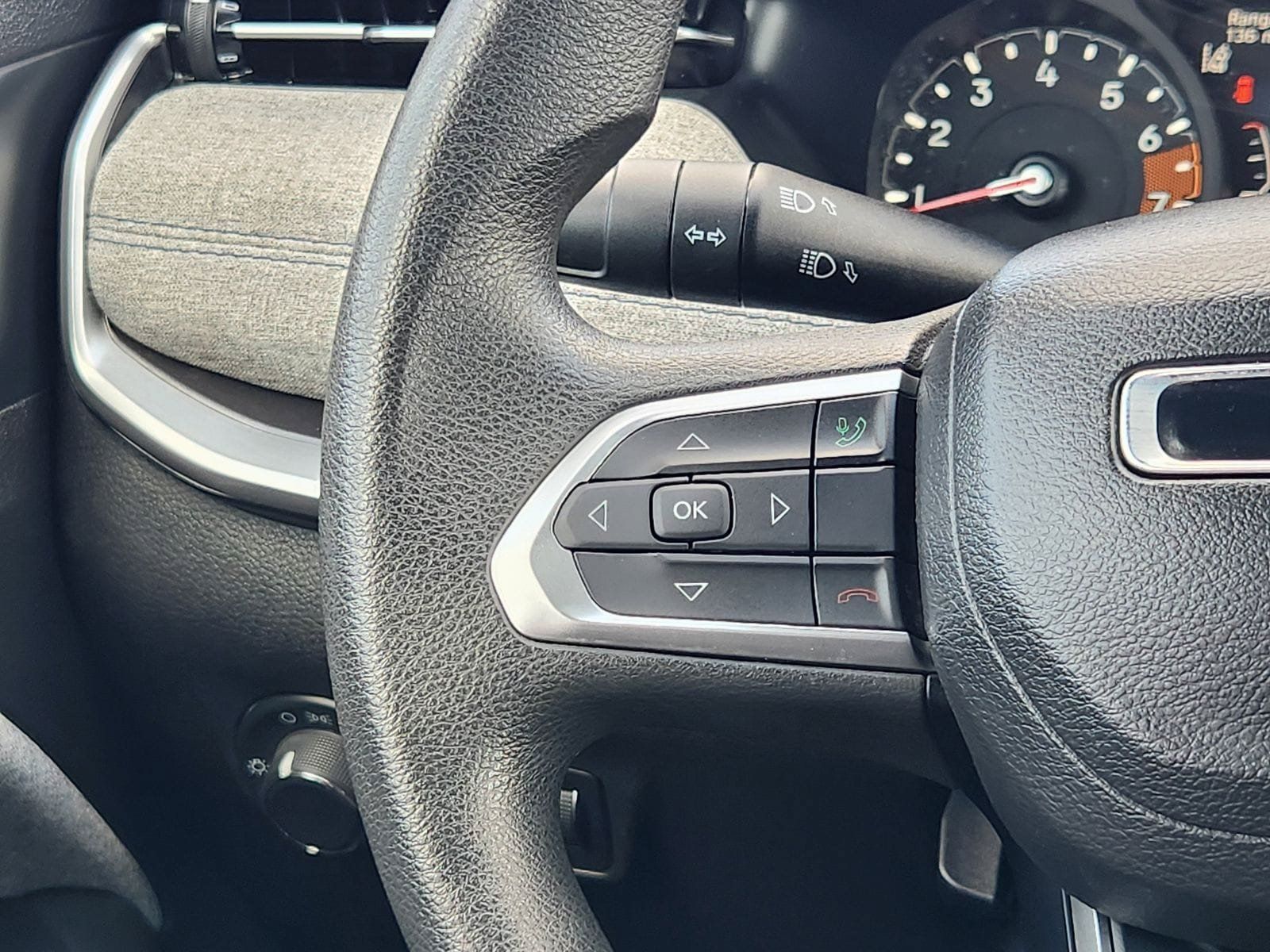 Used 2024 Jeep Compass Sport AWD/4WD image 37