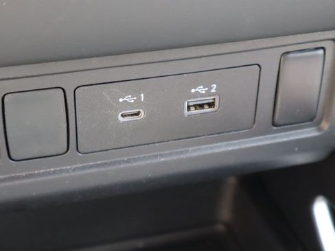 Used 2024 Nissan Frontier SV AWD/4WD image 23