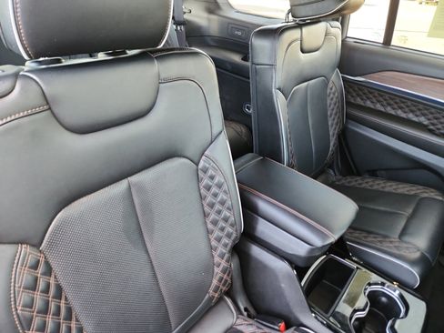 Used 2021 Jeep Grand Cherokee L Summit w/ Advanced Protech Group IV image 19