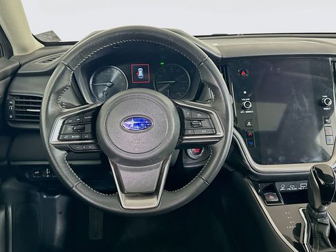 Used 2025 Subaru Outback Premium AWD/4WD image 17