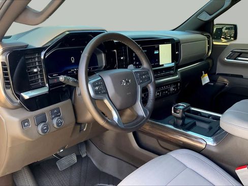 Used 2024 Chevrolet Silverado 1500 RST w/ Texas Edition Plus RWD image 17