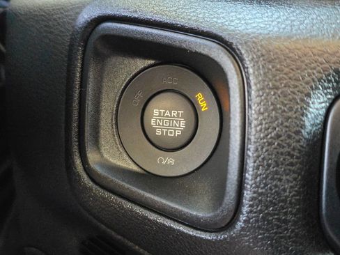 Used 2025 Jeep Wrangler Unlimited Sport AWD/4WD image 39