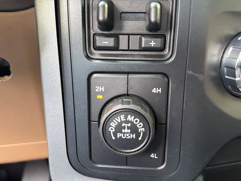 Used 2022 Ford F150 XLT w/ Equipment Group 301A Mid AWD/4WD image 10