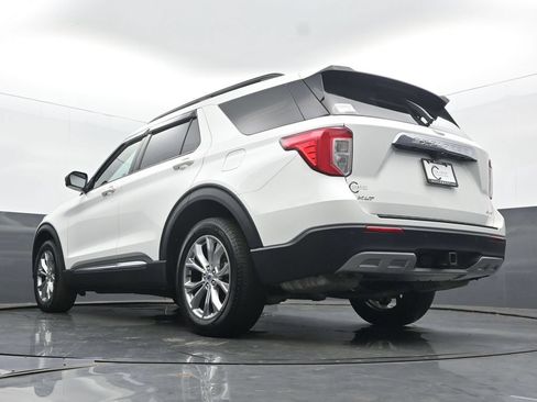 Used 2022 Ford Explorer XLT w/ Equipment Group 202A AWD/4WD image 49