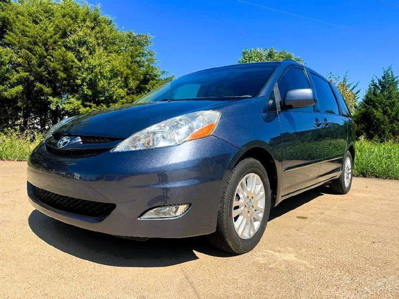 Used 2008 Toyota Sienna XLE FWD image 9