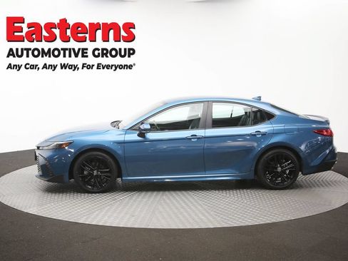 Used 2025 Toyota Camry SE FWD image 60