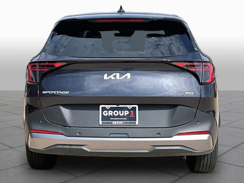 Used 2026 Kia Sportage LX FWD image 5