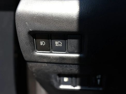 Used 2018 Toyota C-HR XLE FWD image 43