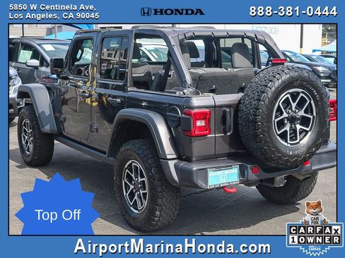 Used 2025 Jeep Wrangler Unlimited Rubicon AWD/4WD image 8