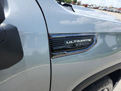 Certified 2025 GMC Sierra 1500 Denali Ultimate AWD/4WD image 7