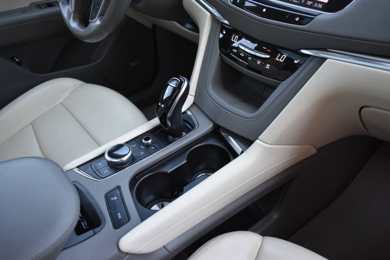 Used 2021 Cadillac XT5 Premium Luxury AWD/4WD image 24