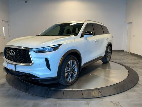 Certified 2023 INFINITI QX60 Luxe w/ Cargo Package AWD/4WD image 4