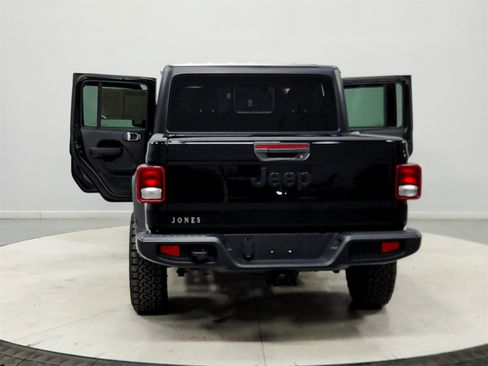 Used 2022 Jeep Gladiator Sport image 14