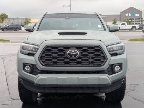 Used 2022 Toyota Tacoma TRD Sport AWD/4WD image 11