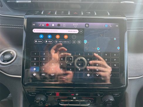 Used 2022 Jeep Grand Cherokee L Limited image 19