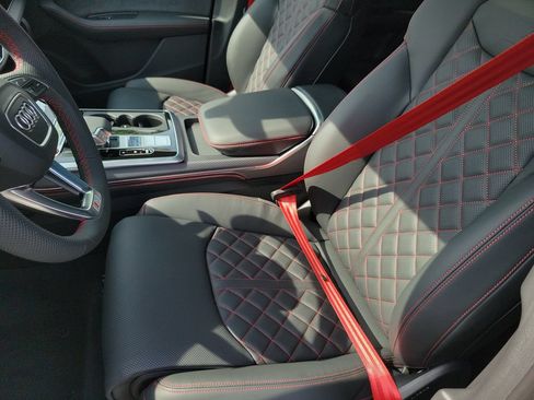 New 2026 Audi SQ7 Prestige AWD/4WD image 16